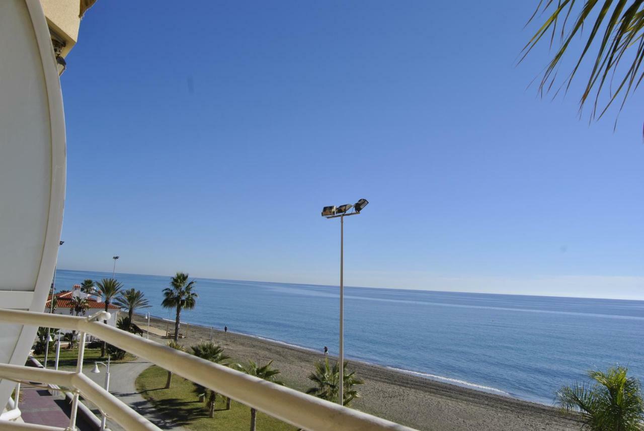 Apartamento Frente Al Mar,Primera Linea Ринкон-де-ла-Викториа Экстерьер фото