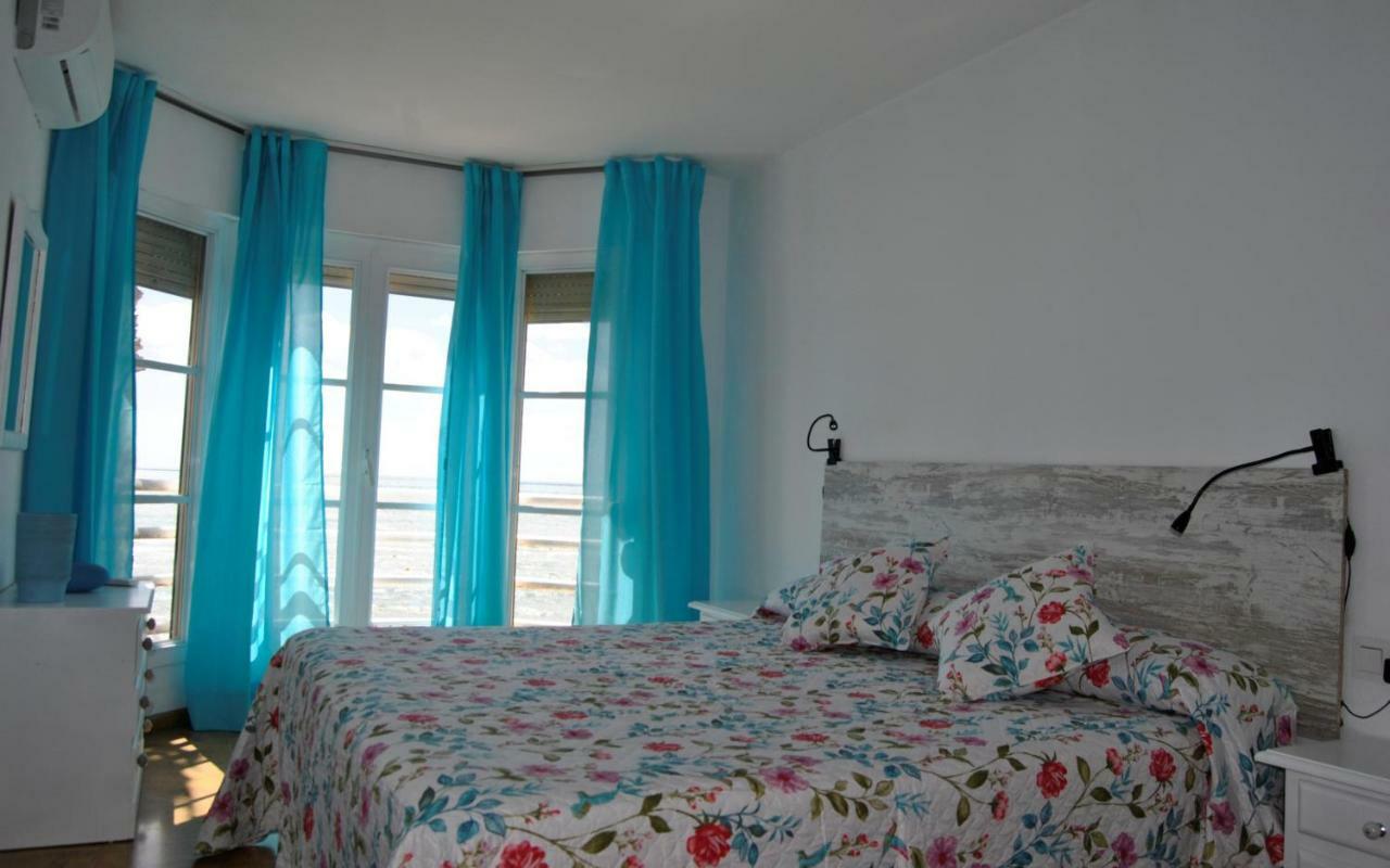 Apartamento Frente Al Mar,Primera Linea Ринкон-де-ла-Викториа Экстерьер фото
